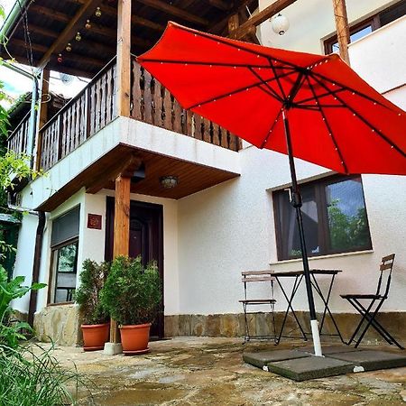 Arts Guest House -Beautiful Villa For 6 Persons 大特尔诺沃 外观 照片
