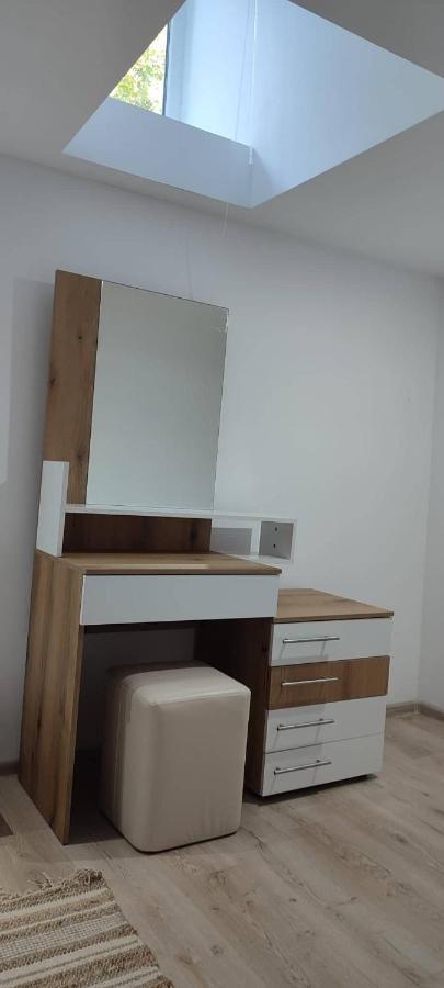 Arts Guest House -Beautiful Villa For 6 Persons 大特尔诺沃 外观 照片