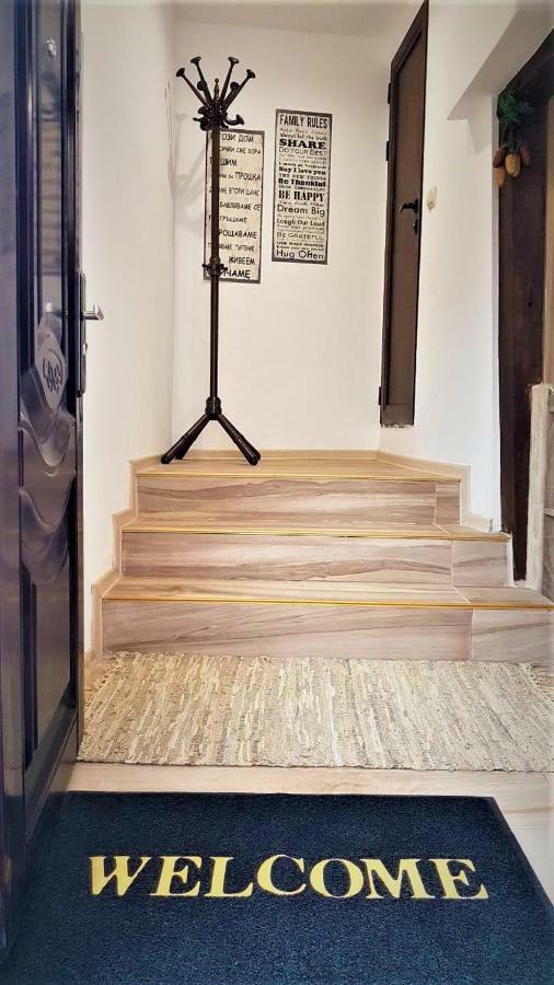 Arts Guest House -Beautiful Villa For 6 Persons 大特尔诺沃 外观 照片